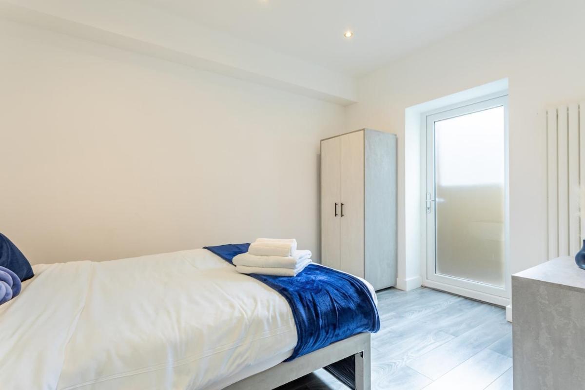 Stylish 2-Bed Flat In The Heart Of West Hampstead Leilighet London Eksteriør bilde