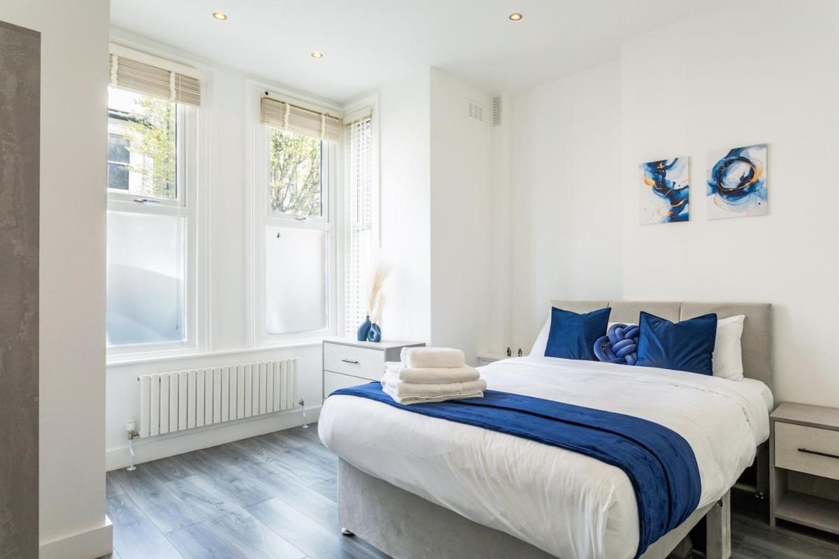 Stylish 2-Bed Flat In The Heart Of West Hampstead Leilighet London Eksteriør bilde