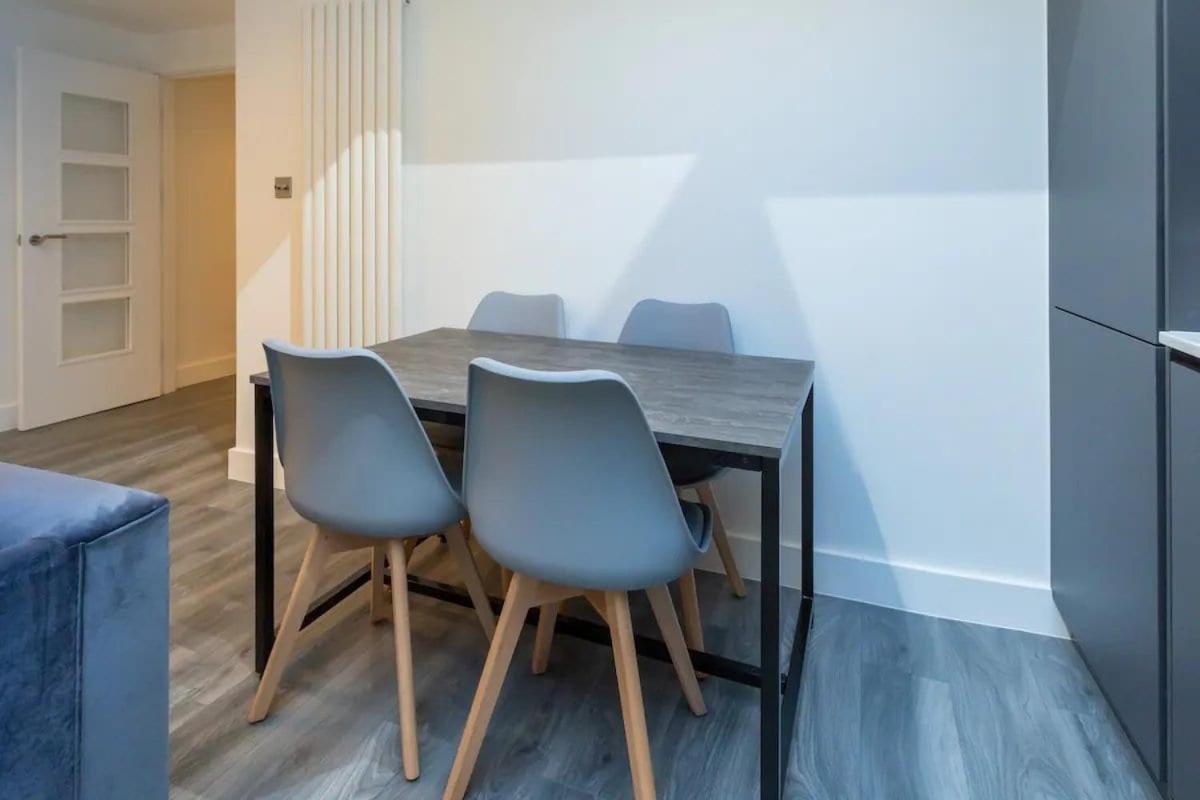 Stylish 2-Bed Flat In The Heart Of West Hampstead Leilighet London Eksteriør bilde