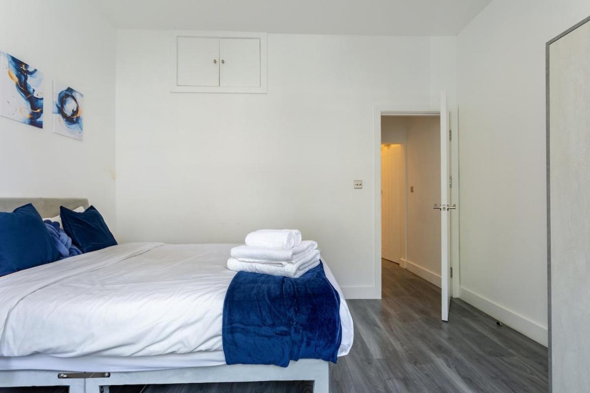 Stylish 2-Bed Flat In The Heart Of West Hampstead Leilighet London Eksteriør bilde